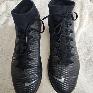Nike indoor soccer shoe
